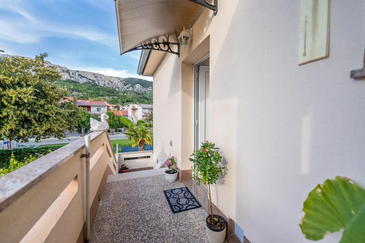 Apartment Meri Baska  Croatia